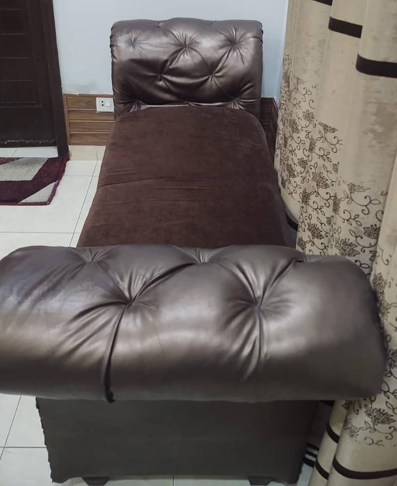 Sethi Sofa 1