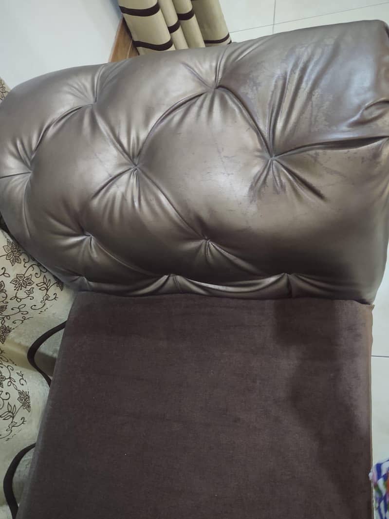 Sethi Sofa 2