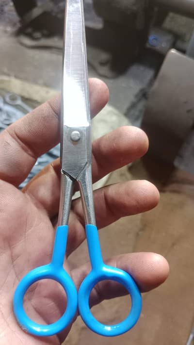 scissor packing k liye larkiyo ki zarort hai