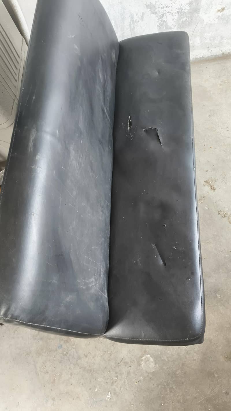 Suzuki bolan sofa seats 0