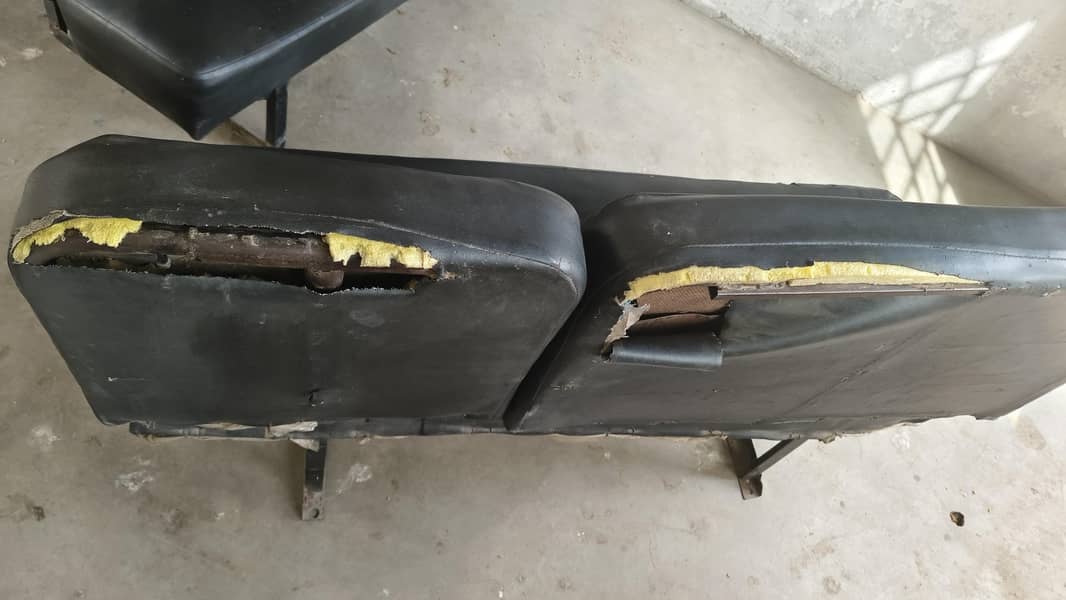 Suzuki bolan sofa seats 2