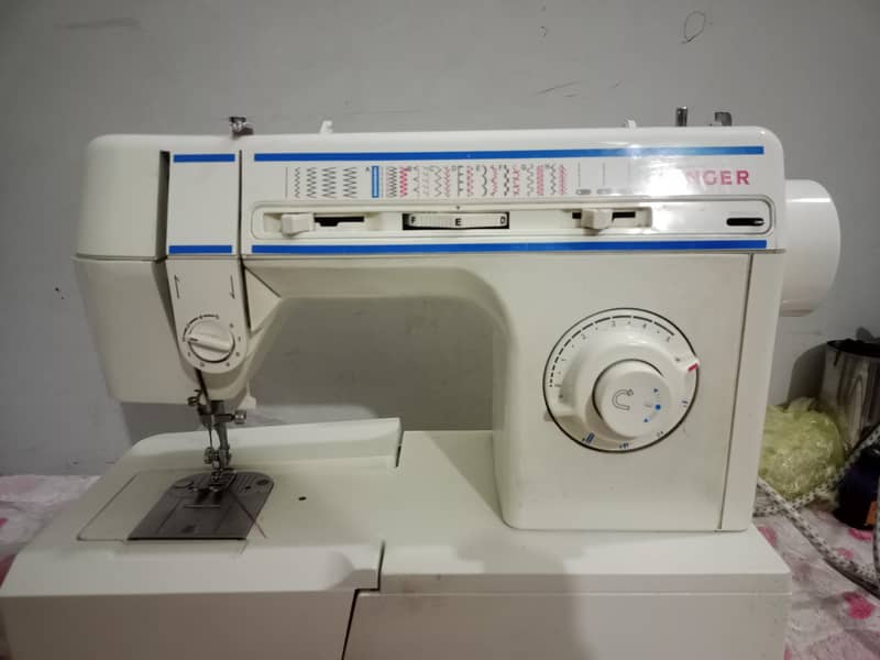 singer sewing machine 0
