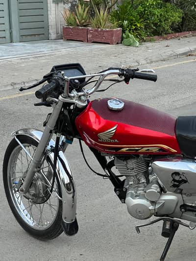 Self start Honda 125,, 2021 model ,,Lush condition