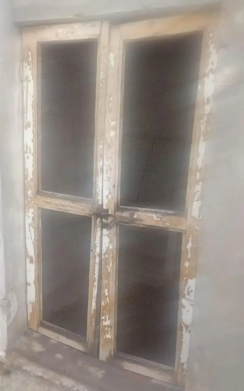iron door 85oo . . deyar net door 6 fott 45oo . small door 1000 ka 1 — photo 2