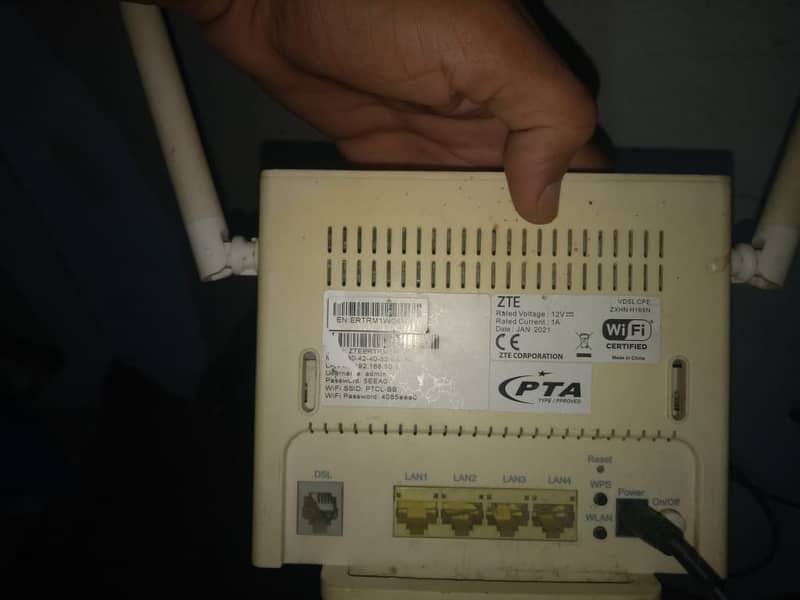 Wifi Router + Internet cable 3