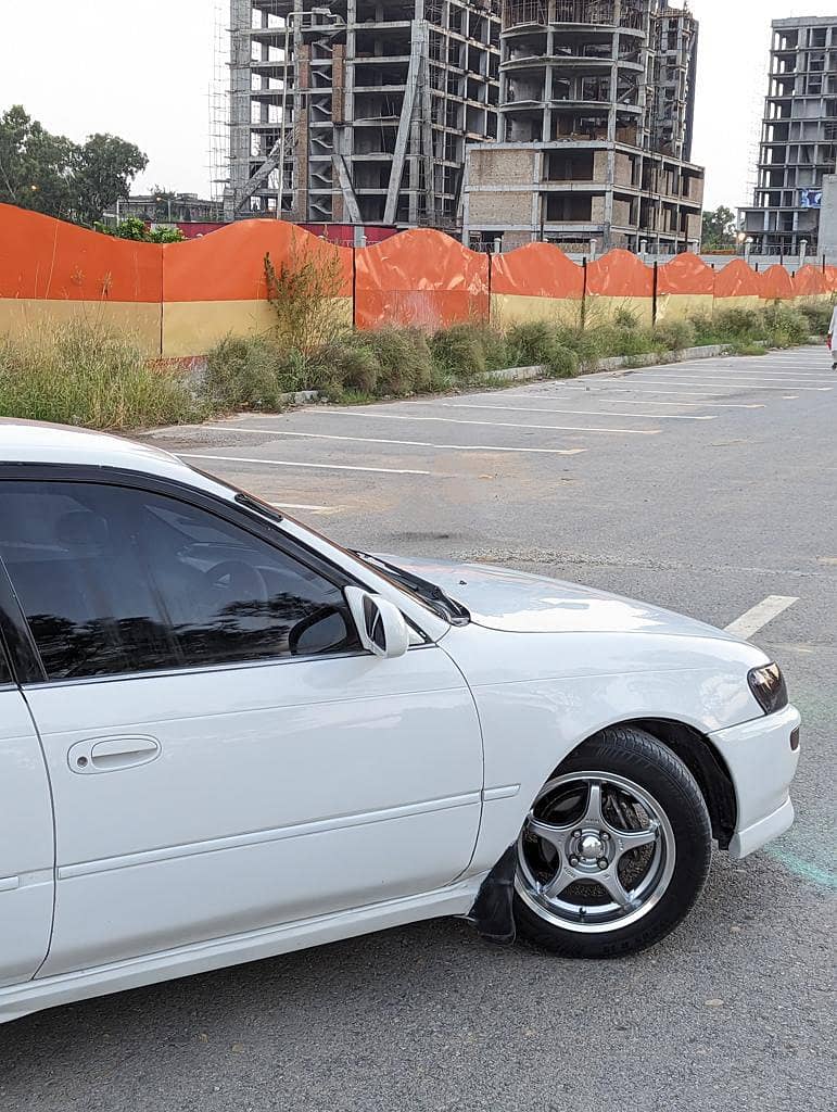 Indus corolla 2001 model 1