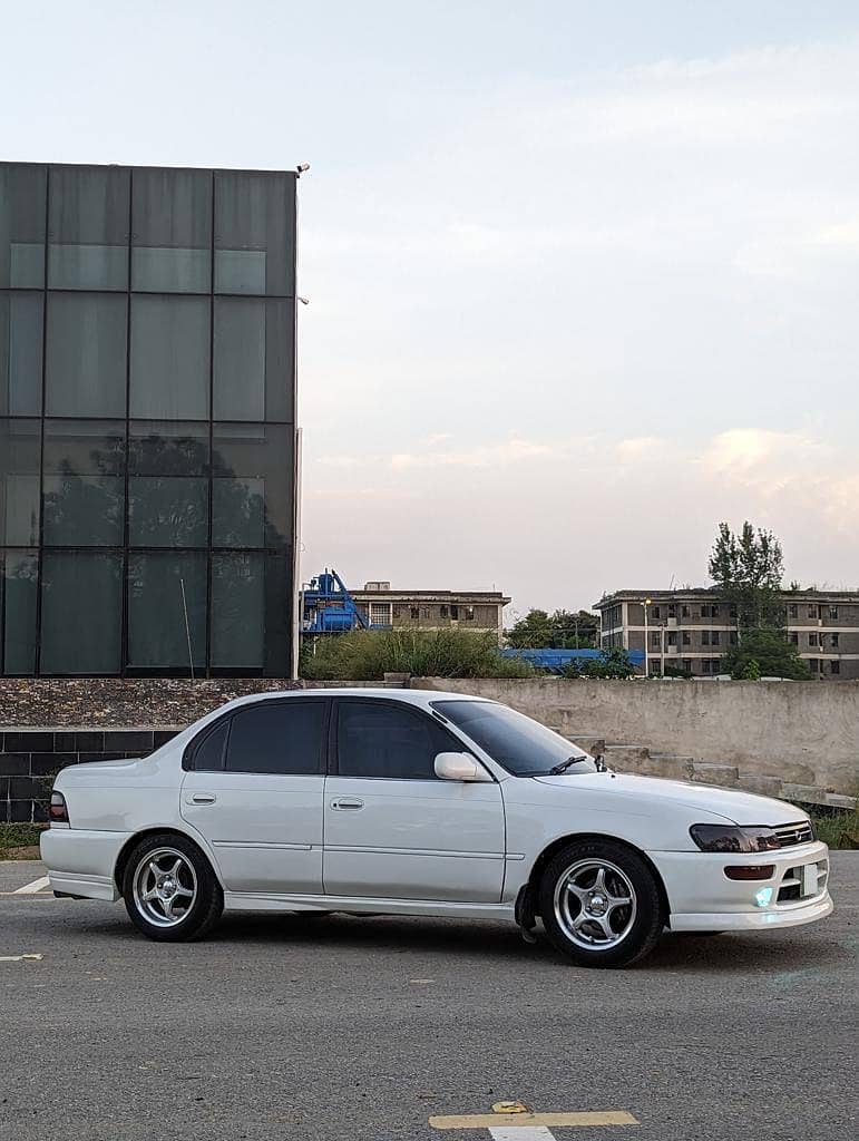 Indus corolla 2001 model 14