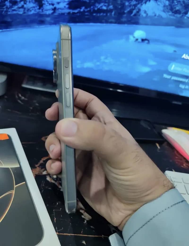 Iphone 16 pro max jv 1