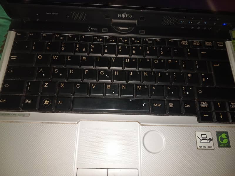 Fujitsu i5-2generation 2