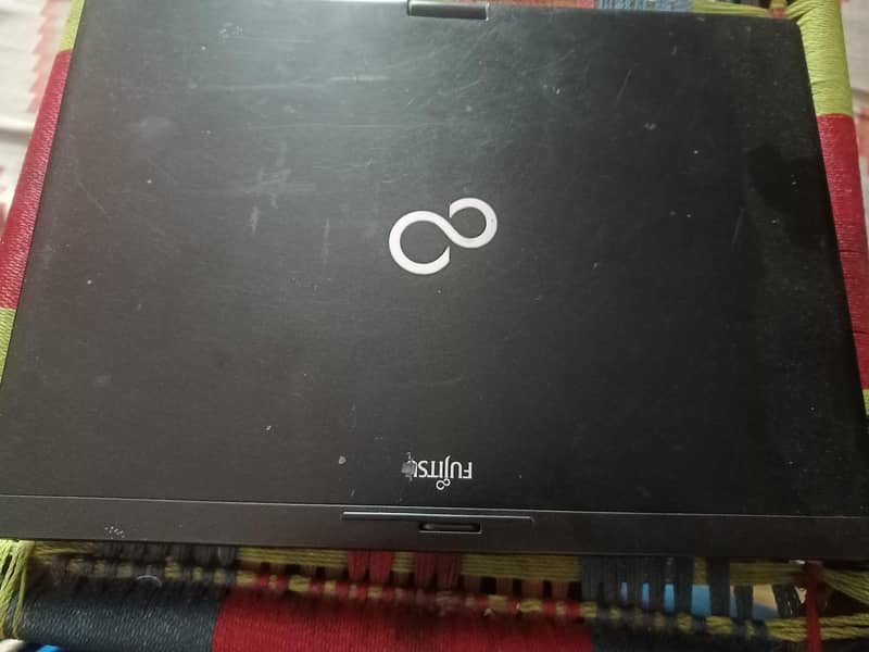 Fujitsu i5-2generation 7