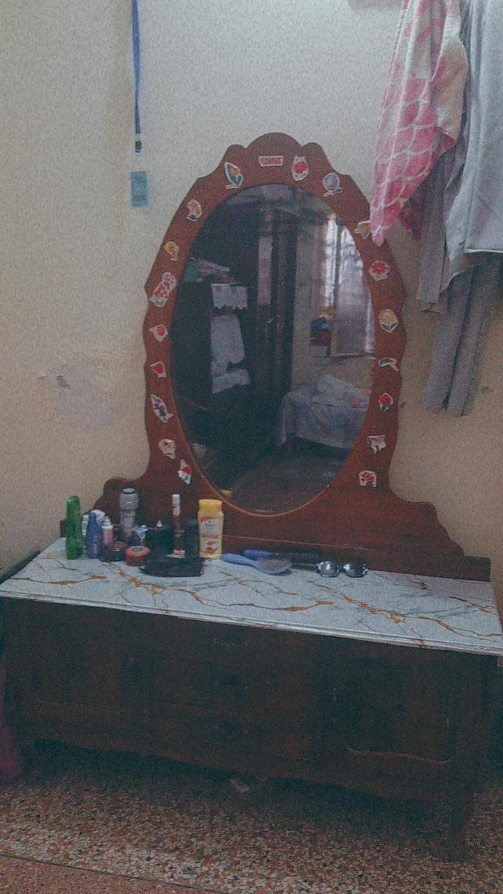 Dressing Table 0
