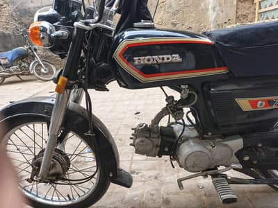 bike bilkul oky h koi  kesi kasam ka km vgra nh h argend sale karne h