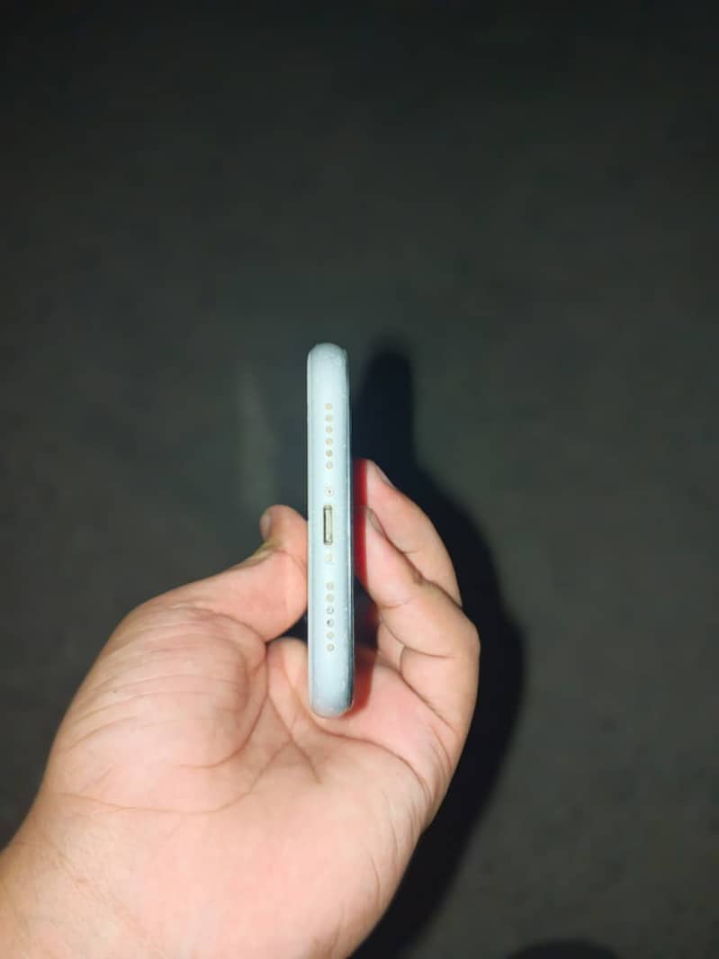 Apple iPhone XR 64gb jv all genuine exchange possible  read add 4