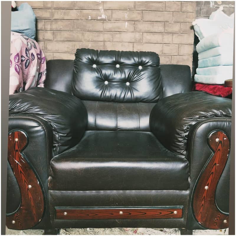 leather sofa mint condition 0