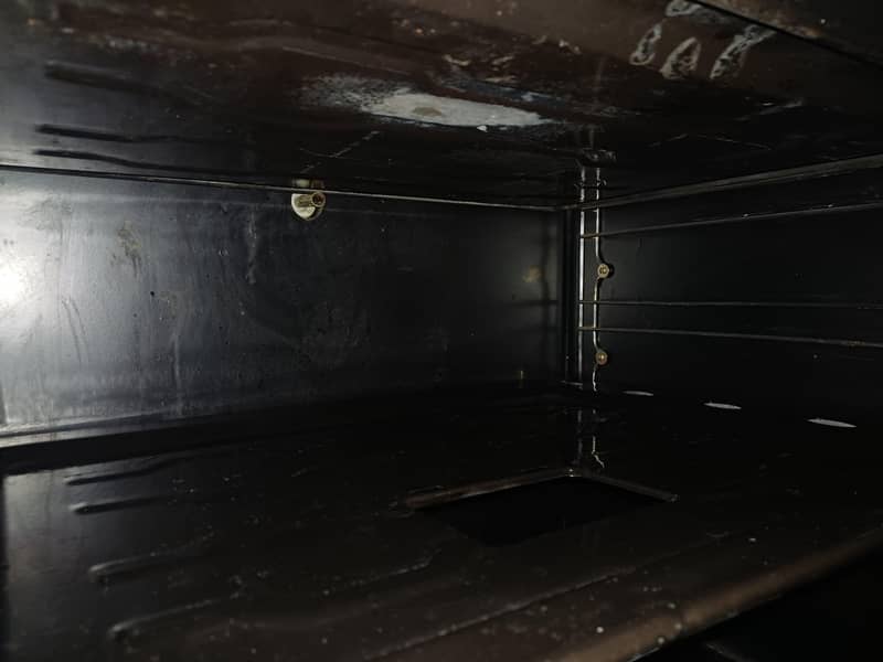 Cooking Range with wheels. (movable) 7