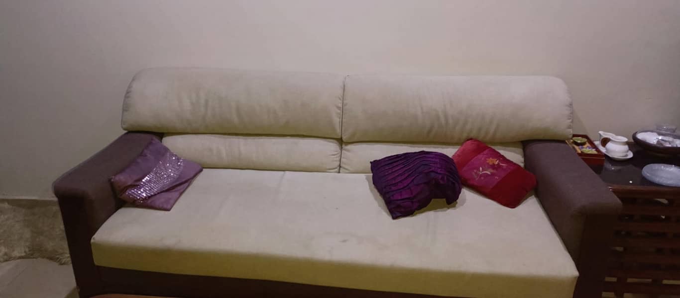 7 seater sofa 0
