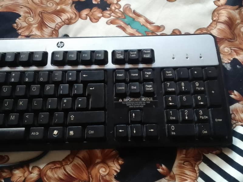 Keyboard good condition 2
