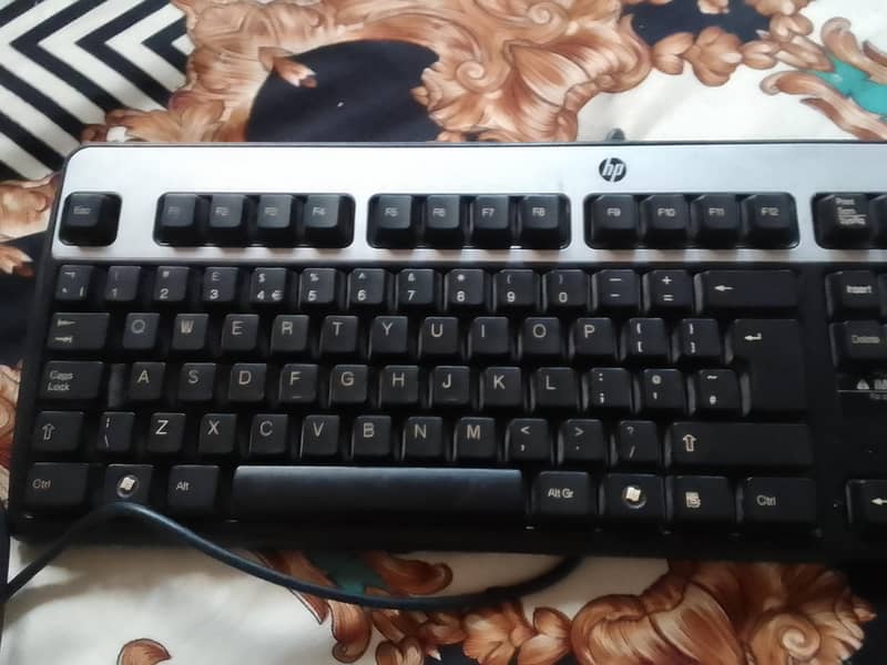 Keyboard good condition 3