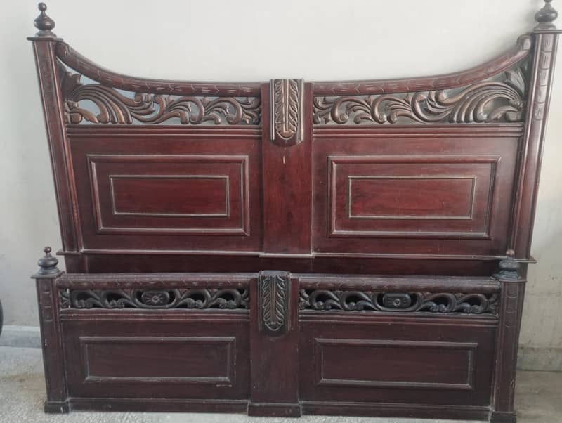 solid wooden king size bed 4