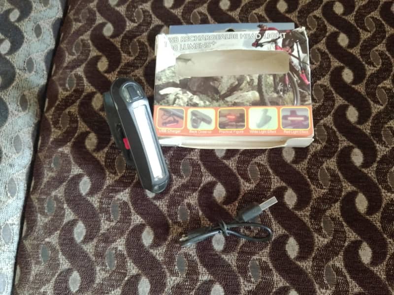 10/10 Condition Cycle – With Light & Cable 3