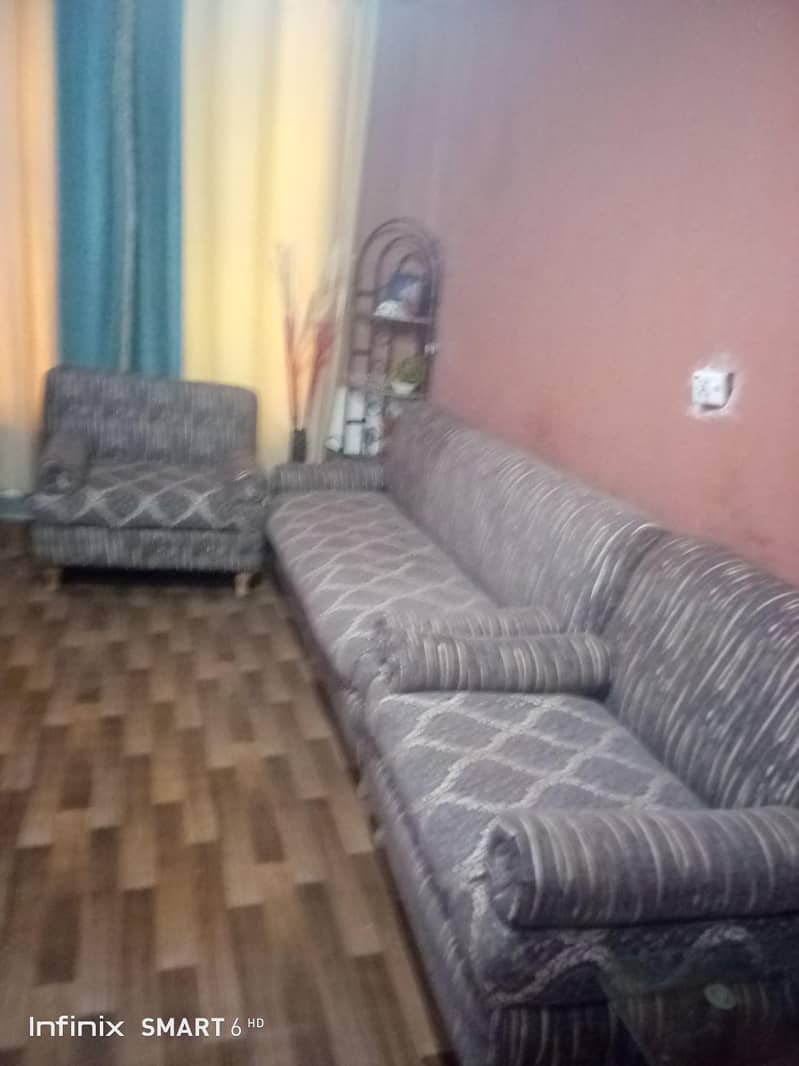 sofas for urgent sale 0