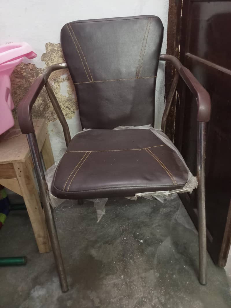 Computer Table vs chair 5