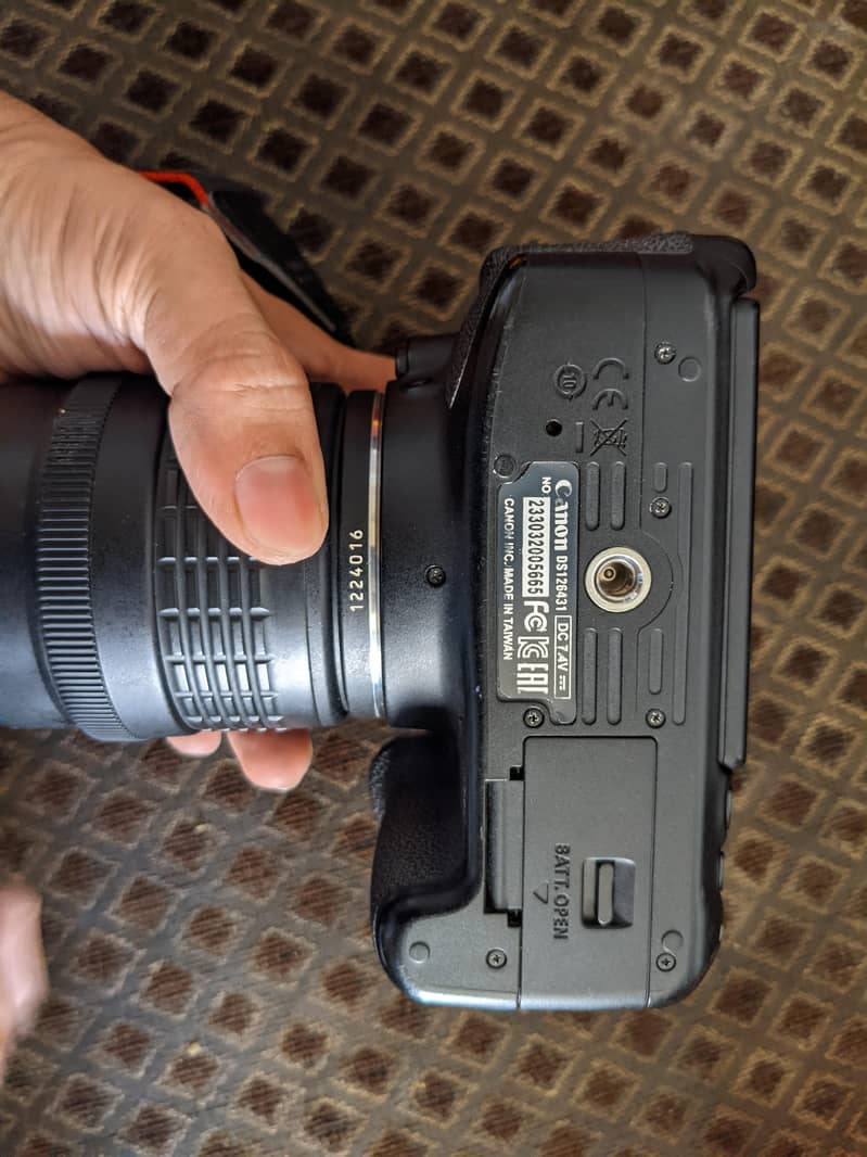 Canon EOS 700D DSLR 2