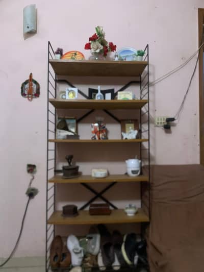 WOODEN SHELVES GOOD CONDITION