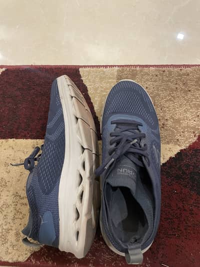 Sketchers original shoes size 43