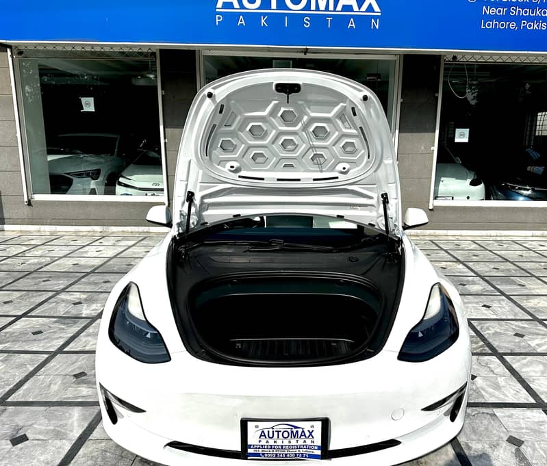 Tesla Model 3 Long Range - 2022/2025 9