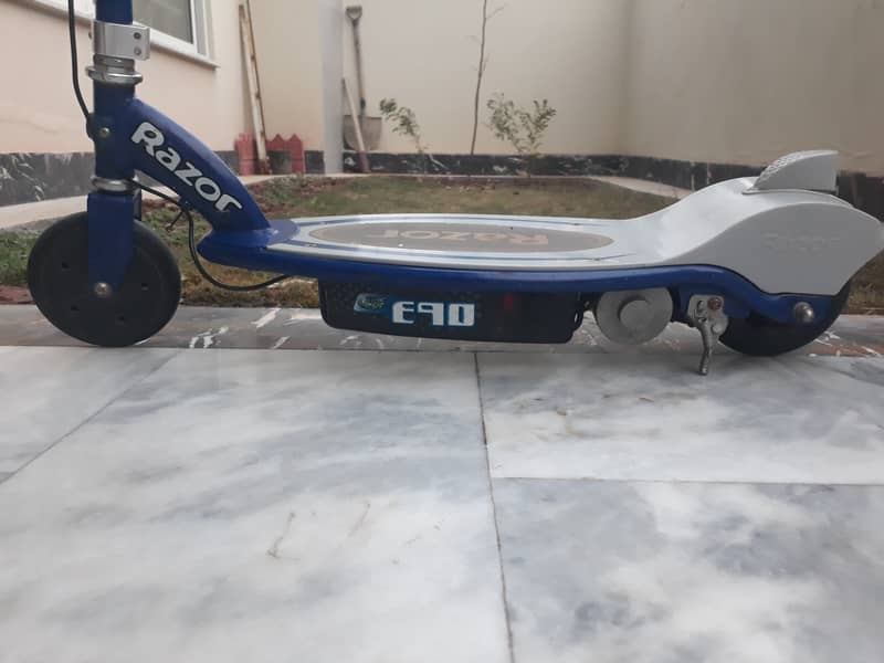 Razor E90 accelerator 10