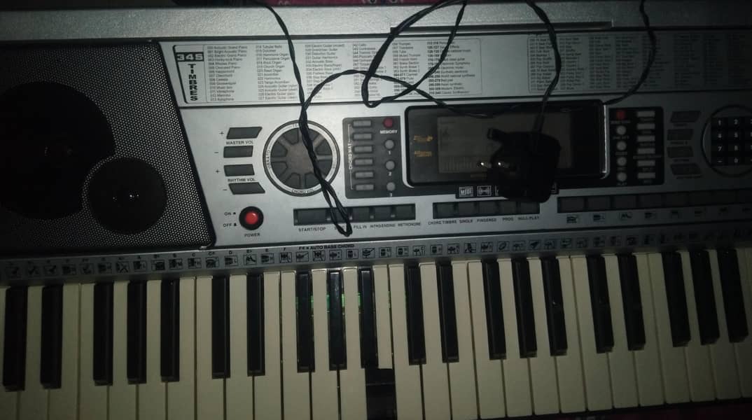 Keyboard in good condition 3