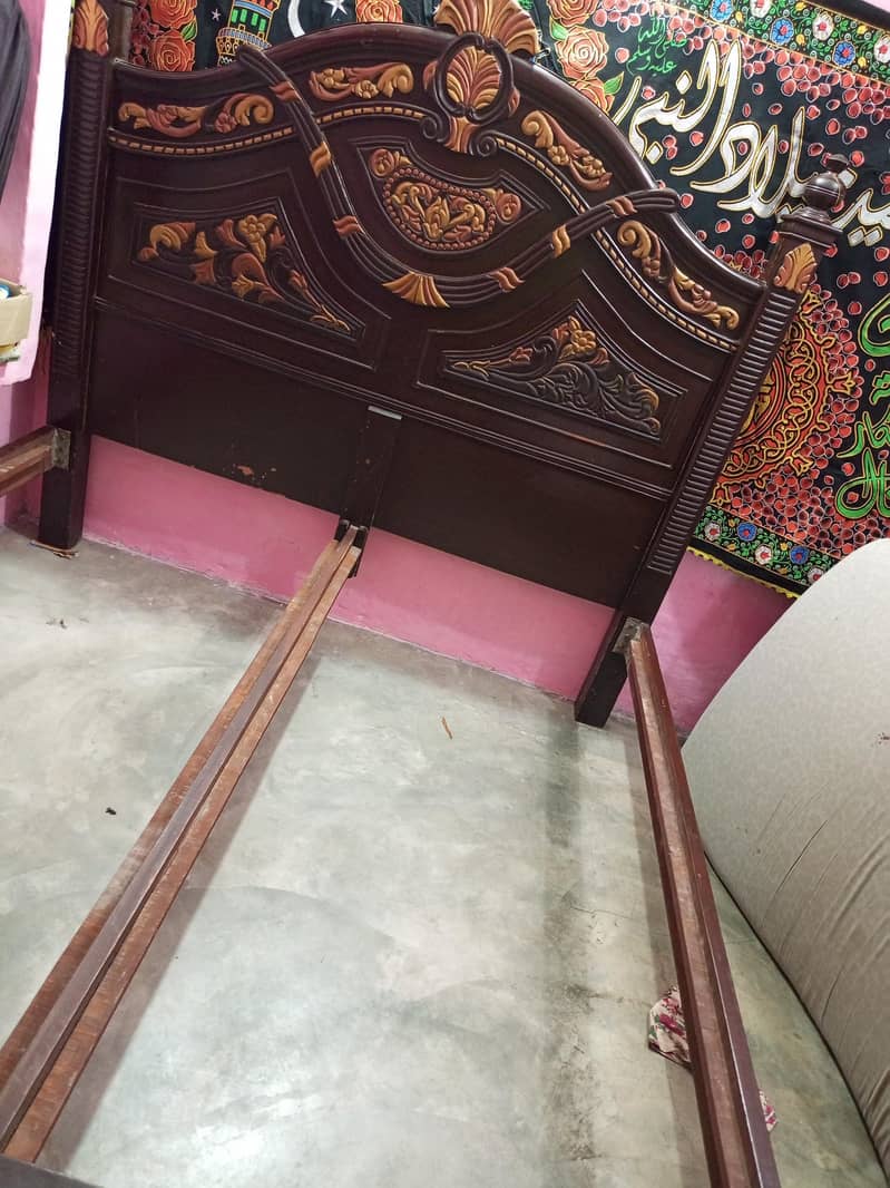 bed set with dressing 11