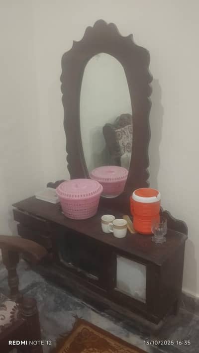 dressing table