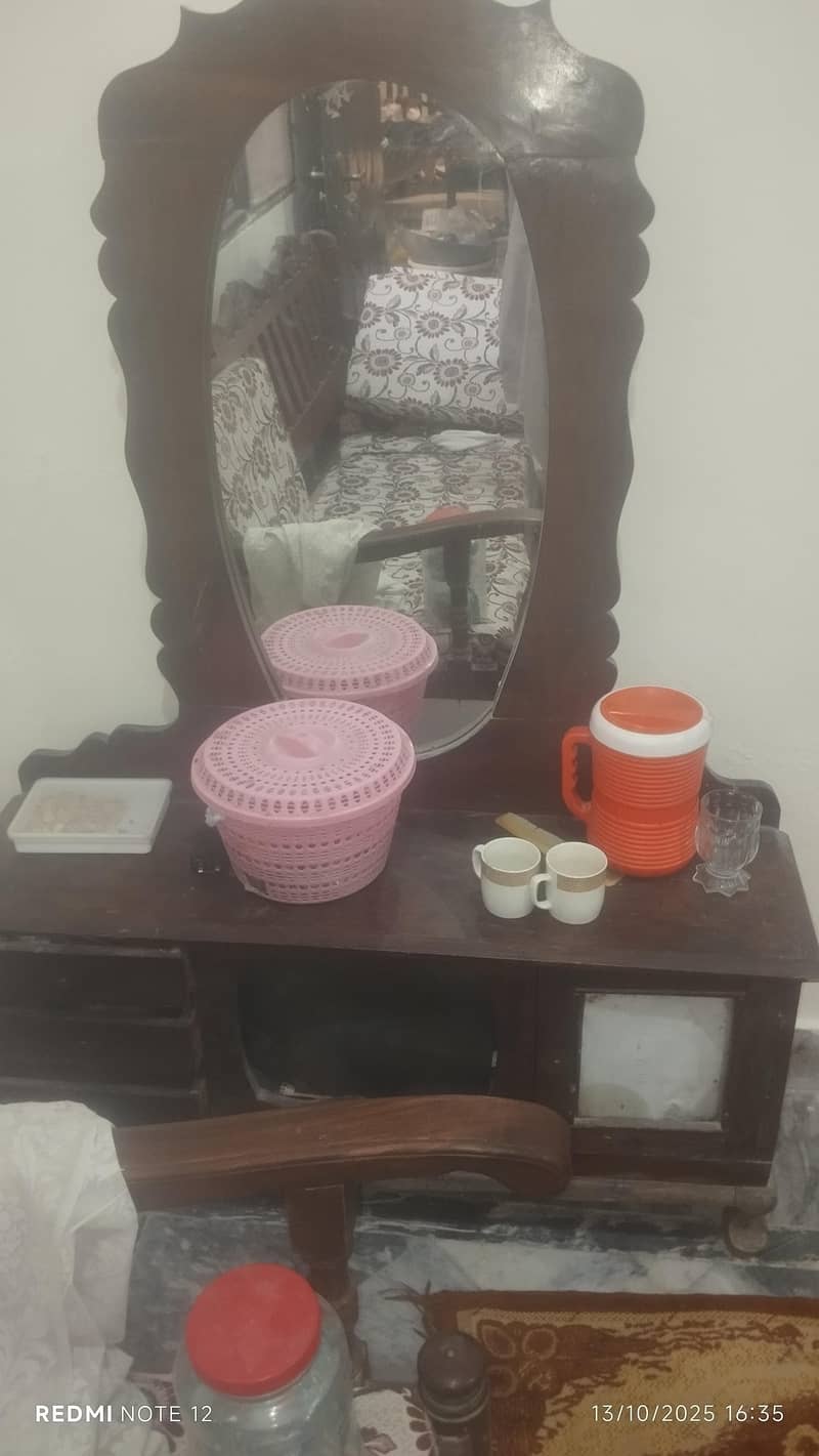 dressing table 1
