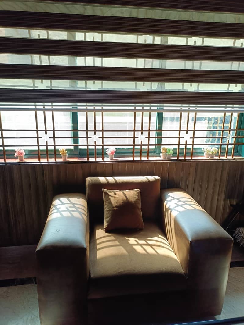 6 seater sofa set velvet poshing with cushions 1