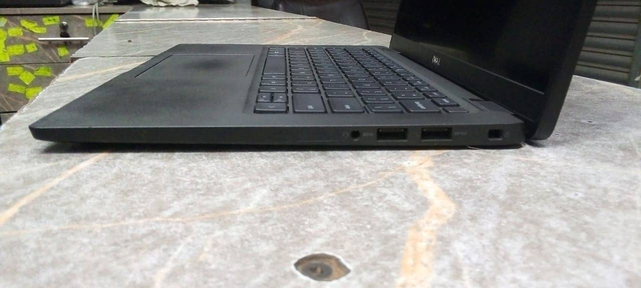 DELL LATTITUDE E7410 4