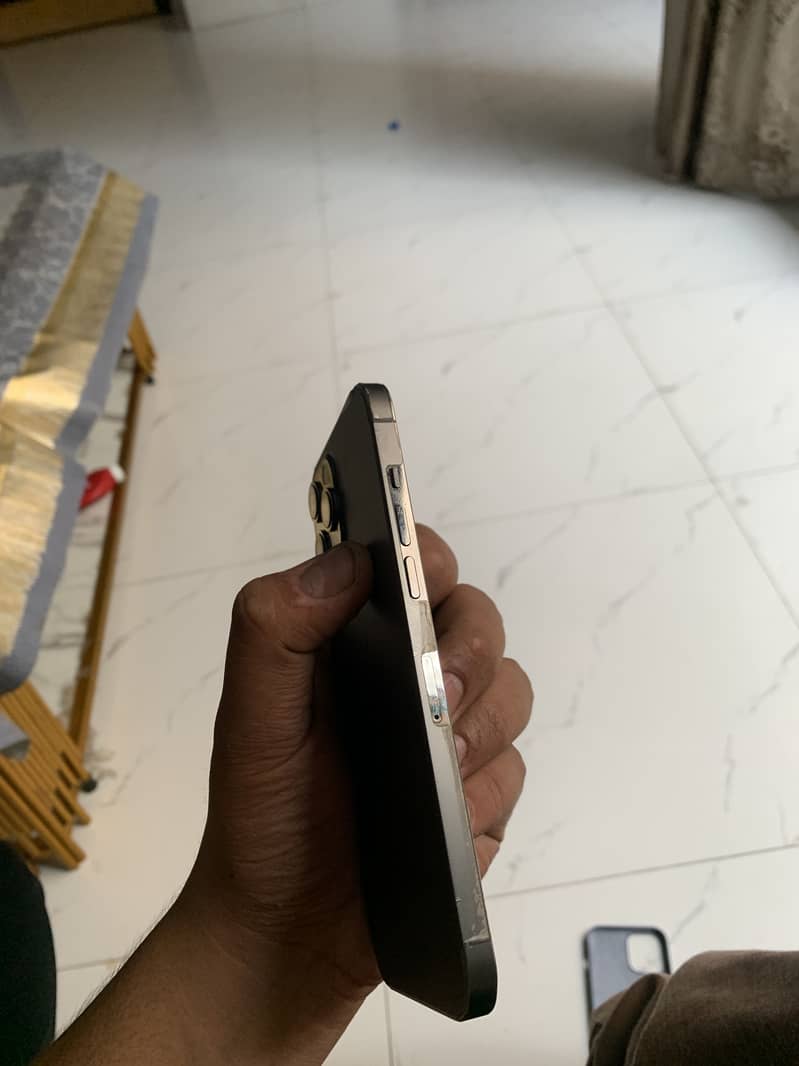 Iphone 12 pro max jv 1