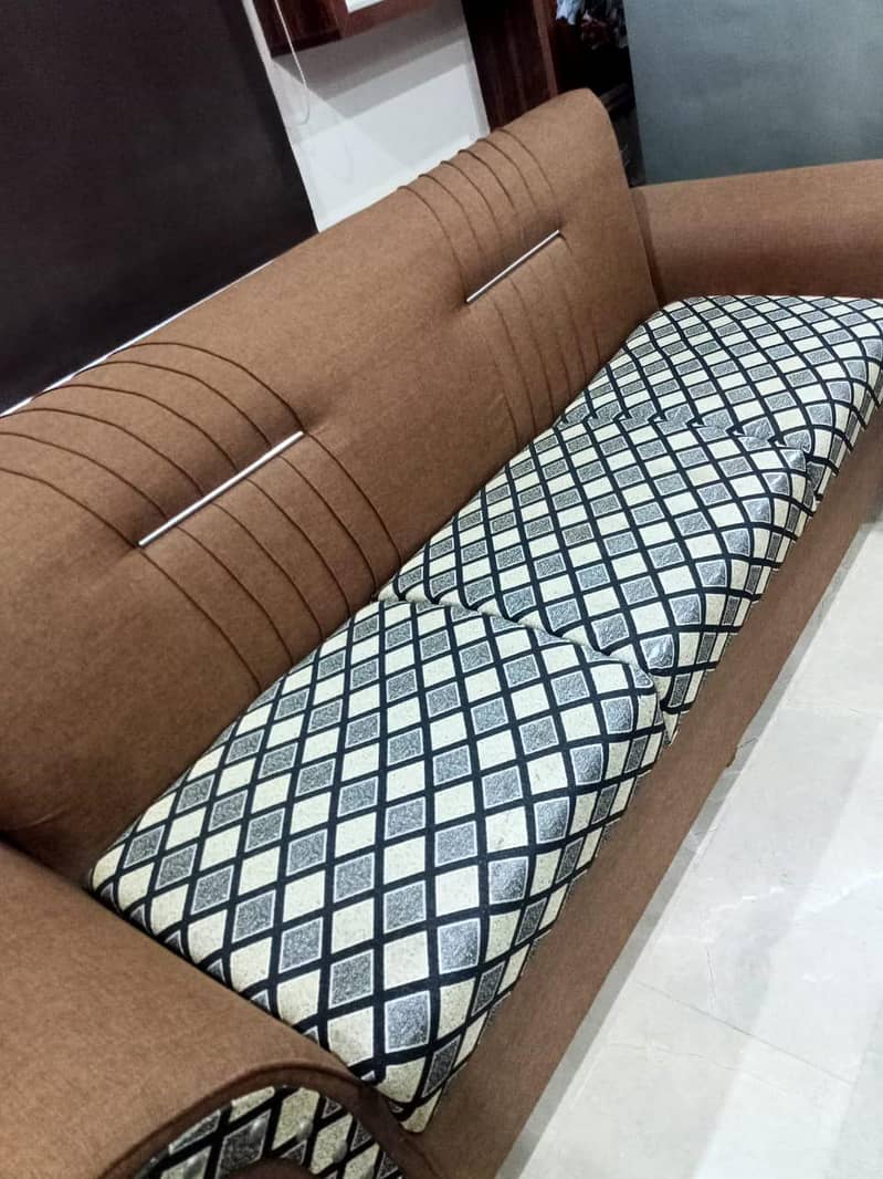Sofa set 3+1+1 with table 0
