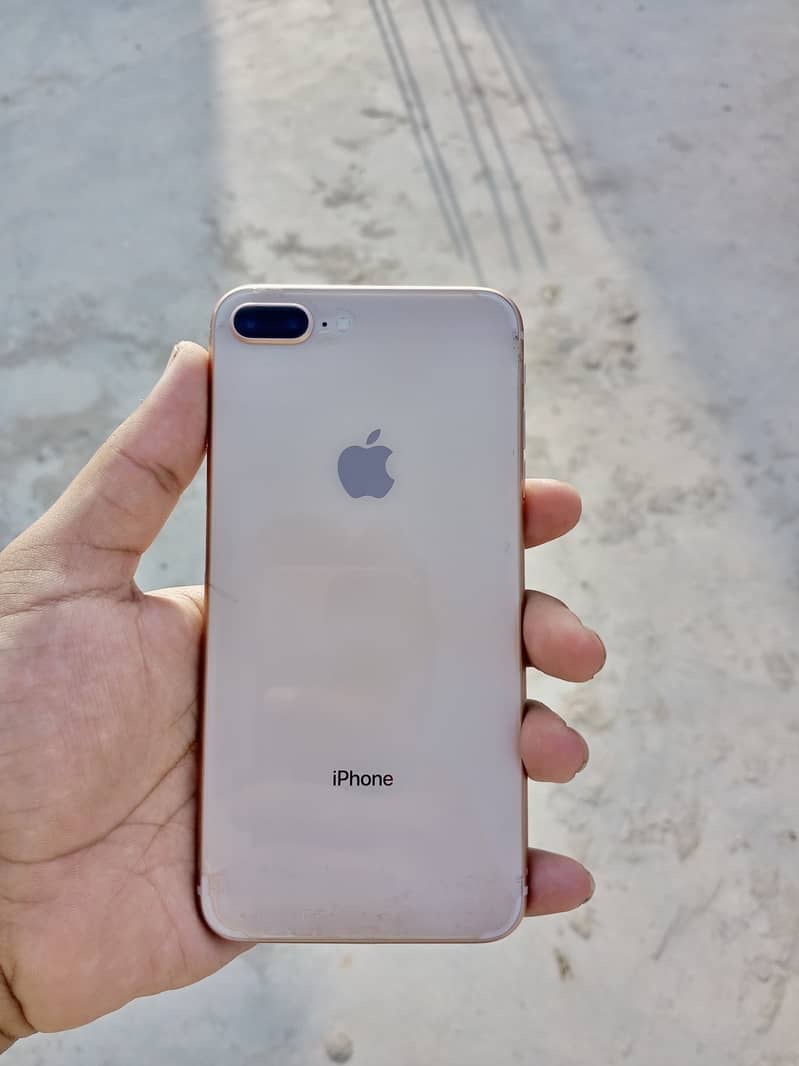 iPhone 8 Plus 0