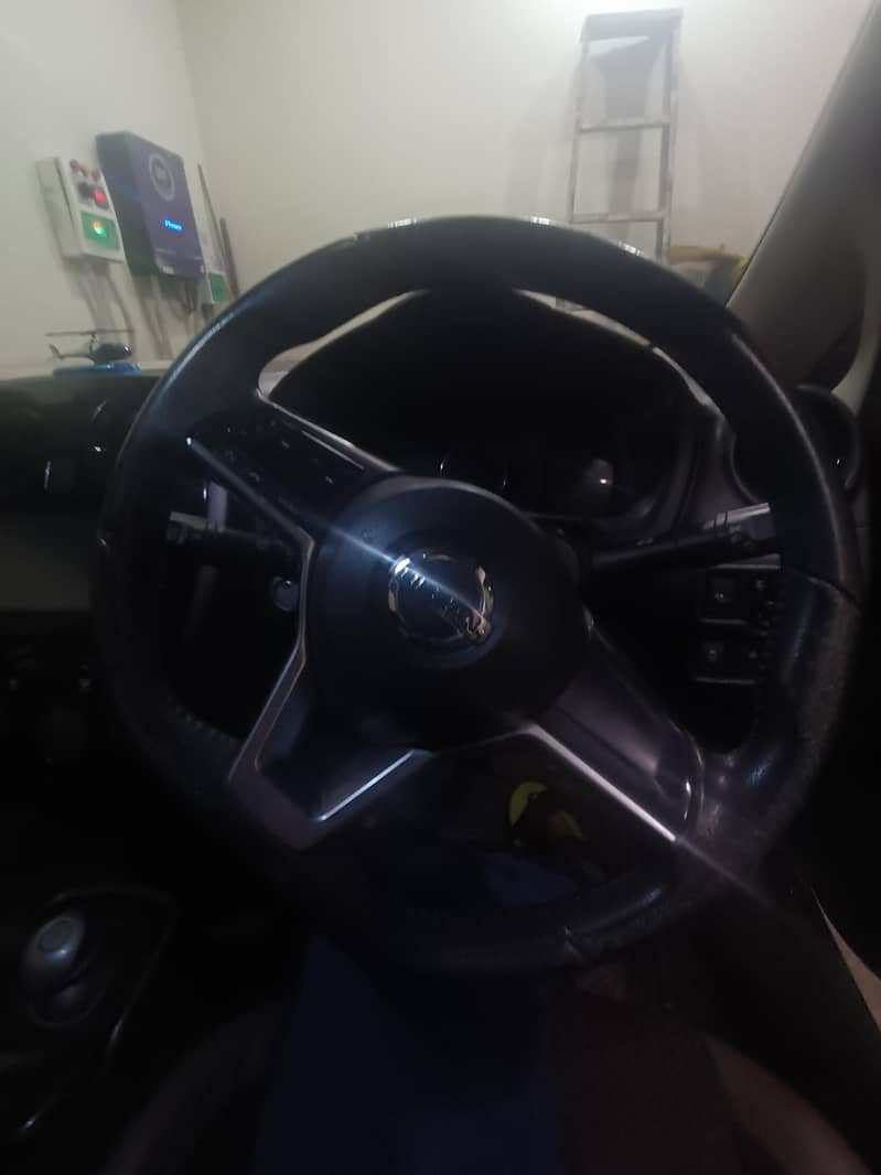 Nissan note e power new condition 6