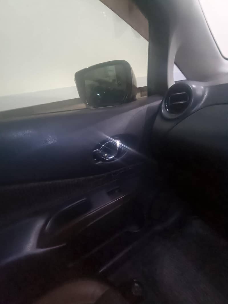 Nissan note e power new condition 15