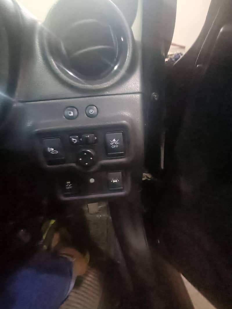Nissan note e power new condition 16