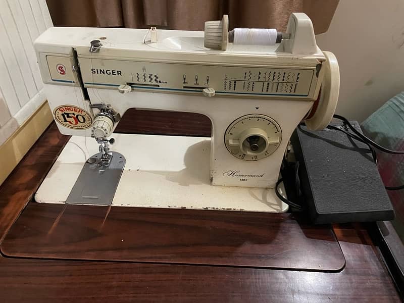 Singer Sewing Machine Hunermand 1302 0