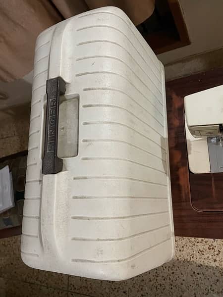 Singer Sewing Machine Hunermand 1302 1