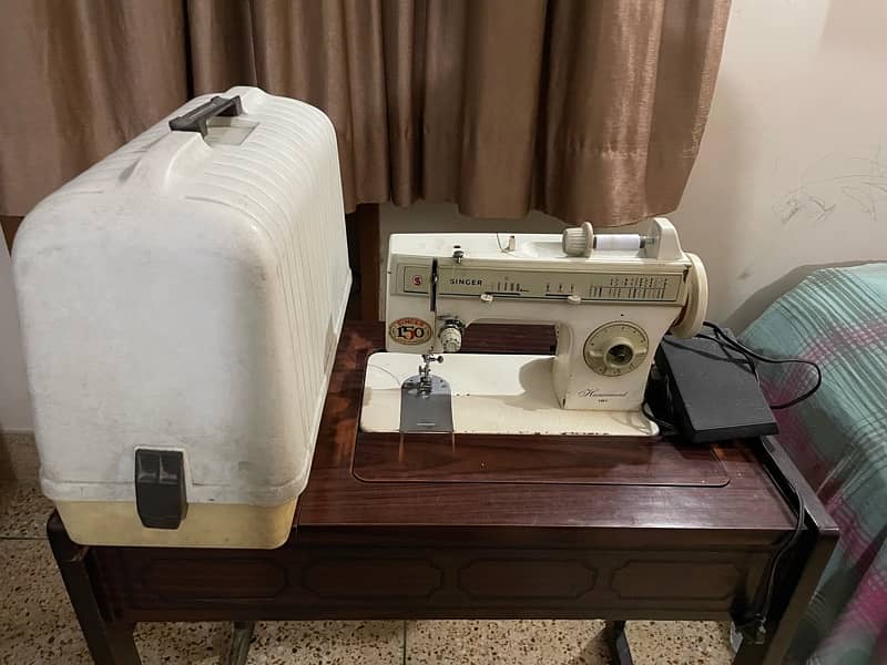Singer Sewing Machine Hunermand 1302 3