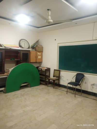 flat for sale 2bedd 3rd floor 7.50 sq feet urgent sale