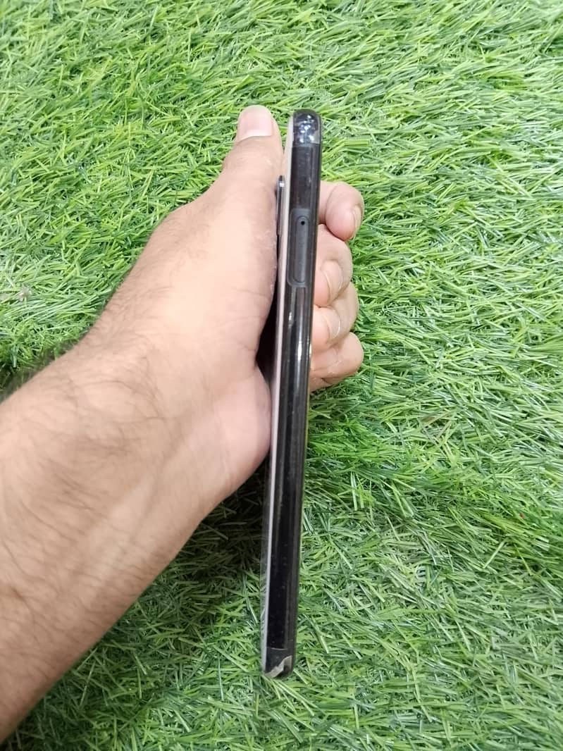 Google Pixel 4 3