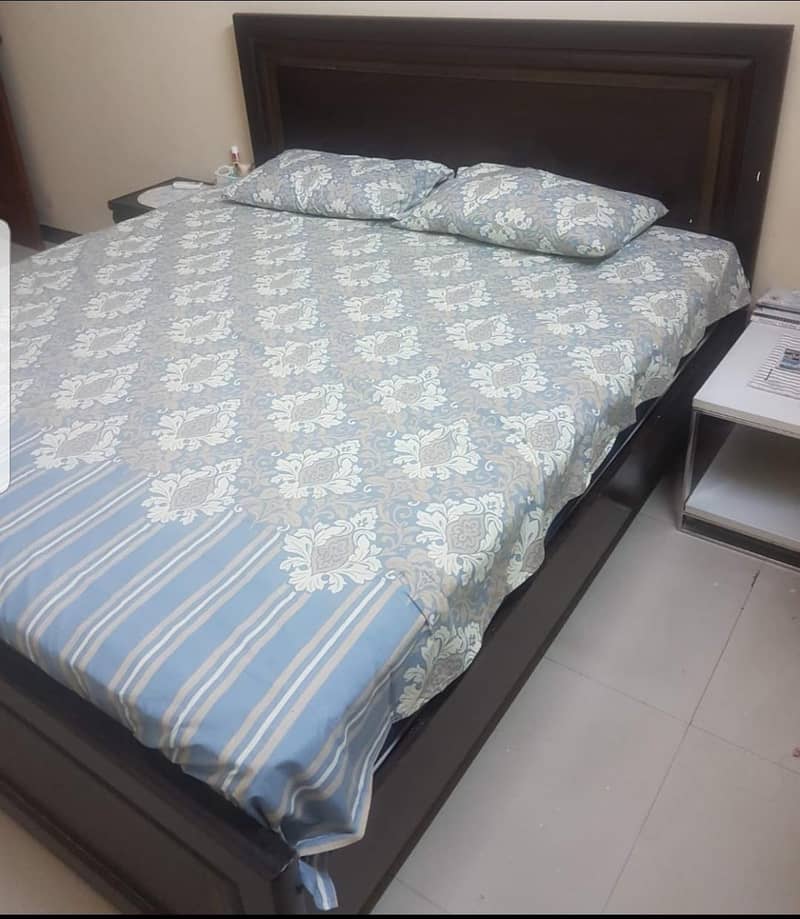 Double Bed With Side Table 2