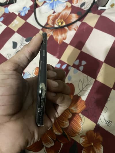 11pro J. V non Active/64 gb waterproof condition/10/10
